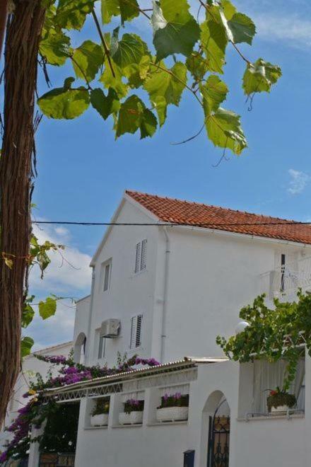 Apartments Residence Sunce Supetar - Cozy Base To Stay And Explore Island Brac Free Parking Buitenkant foto